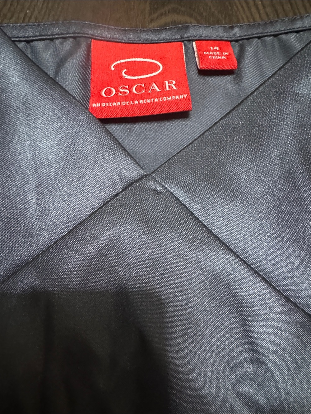 Oscar de la Renta Charcoal Satin Tank Top - Picture 2 of 4